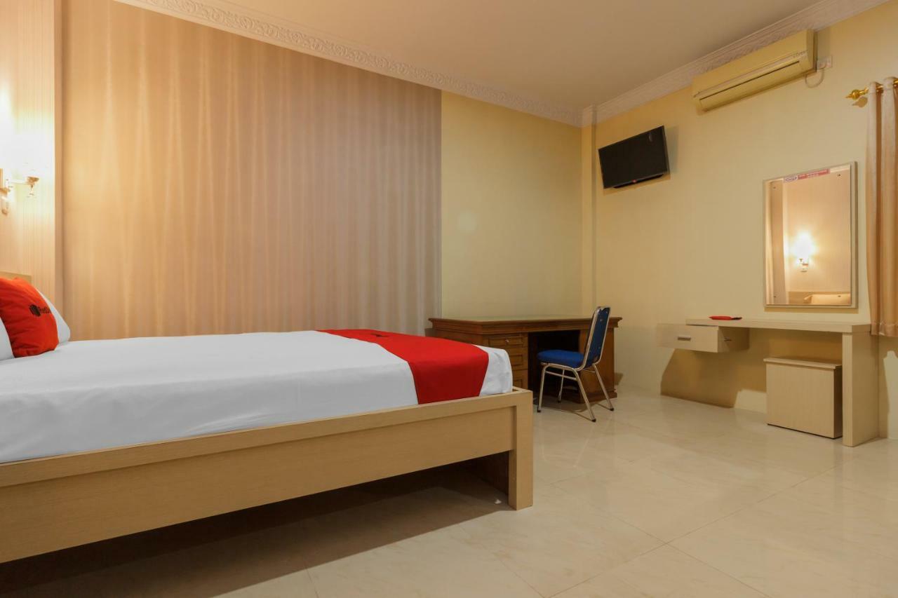 Hotel Reddoorz Plus Near Pantai Malalayang Manado Exteriér fotografie